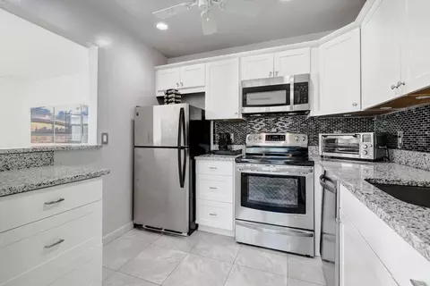 718 Saxony O, Delray Beach, FL 33446
