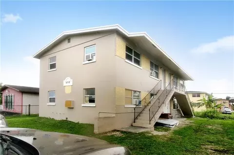 698 SW 4th St, Belle Glade, FL 33430
