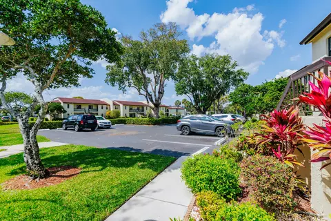 21217 Lago Cir #6I, Boca Raton, FL 33433