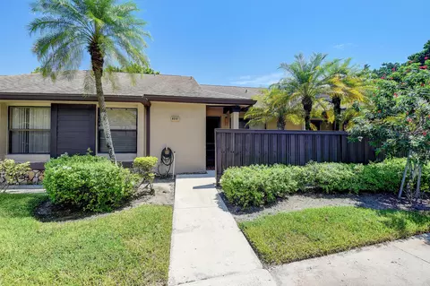8261 Boca Glades Blvd E, Boca Raton, FL 33434