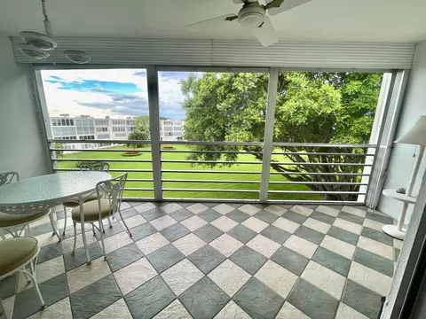 466 Grantham E, Deerfield Beach, FL 33442 photo 12