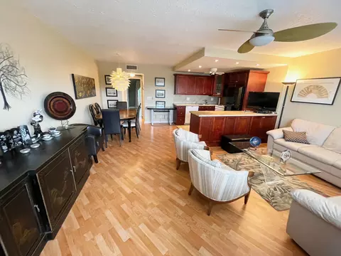 466 Grantham E, Deerfield Beach, FL 33442 photo 2
