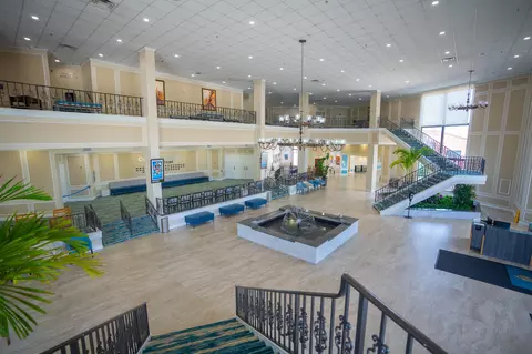 466 Grantham E, Deerfield Beach, FL 33442 photo 32
