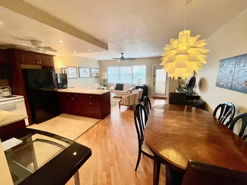 466 Grantham E, Deerfield Beach, FL 33442 photo 3