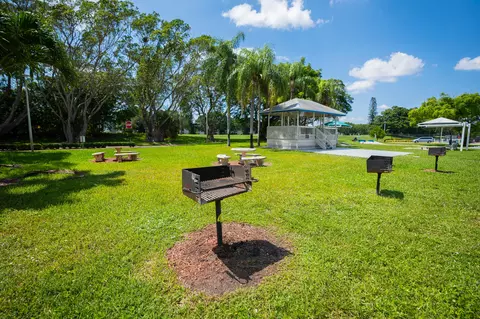 466 Grantham E, Deerfield Beach, FL 33442 photo 52
