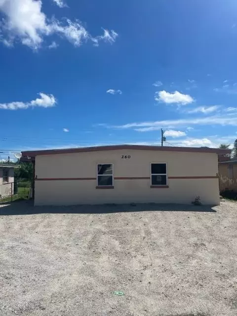 260 NW 11th Ave #1, South Bay, FL 33493