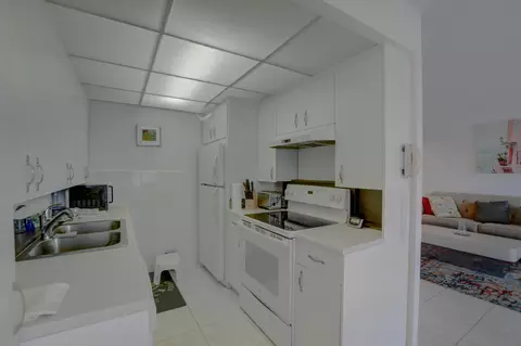 3046 Cornwall C #3046 C, Boca Raton, FL 33434 photo 9