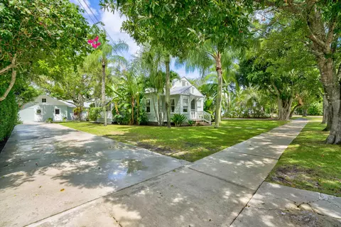 8955 SE Plato Ter SE, Hobe Sound, FL 33455