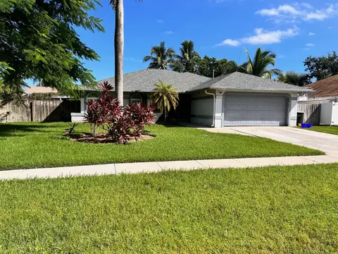 13901 Sheffield Ct, Wellington, FL 33414