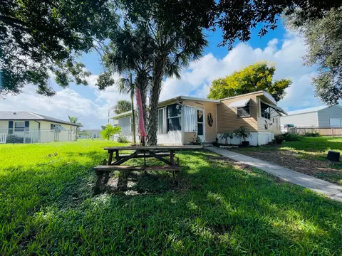 2023 SE 34th Ln, Okeechobee, FL 34974 photo 32