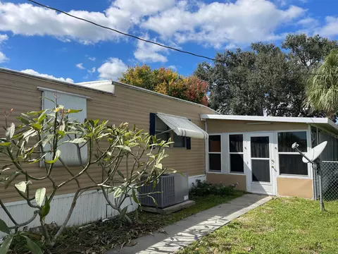 2023 SE 34th Ln, Okeechobee, FL 34974 photo 4