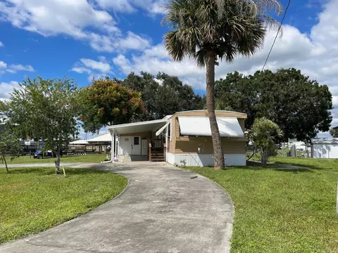 2023 SE 34th Ln, Okeechobee, FL 34974 photo 5