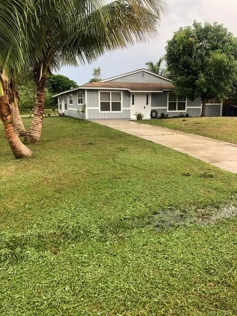 3306 SE Garden St, Stuart, FL 34997 photo 1
