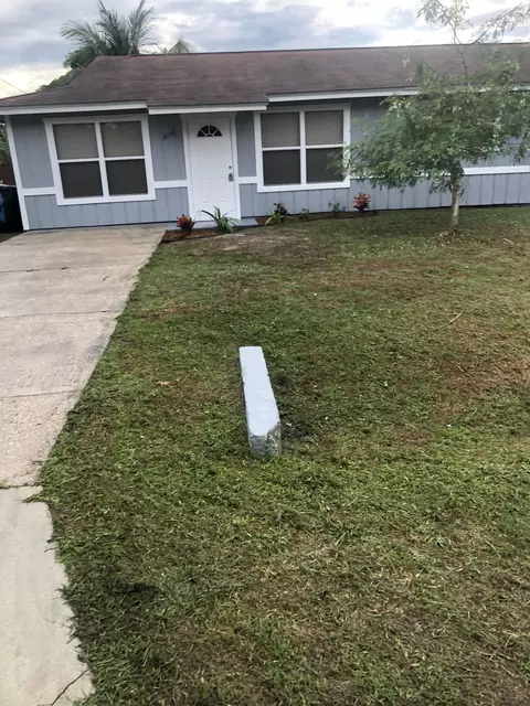 3306 SE Garden St, Stuart, FL 34997 photo 3