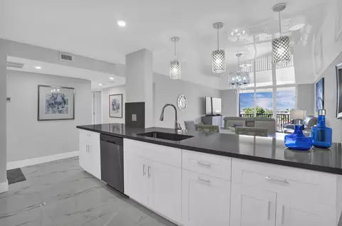 1150 Hillsboro Mile #409, Hillsboro Beach, FL 33062