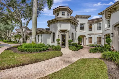 11552 Villa Vasari Dr, Palm Beach Gardens, FL 33418