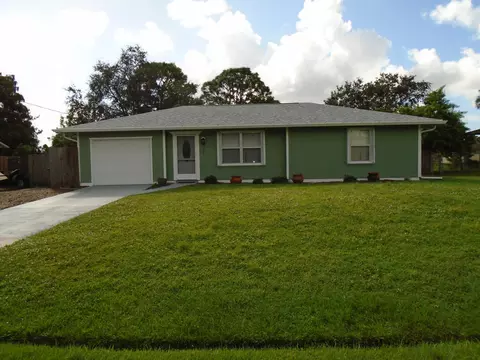 372 SE Walters Ter, Port Saint Lucie, FL 34983