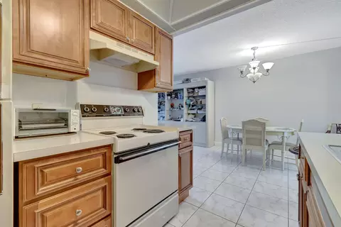 1071 Cornwall D, Boca Raton, FL 33434 photo 18