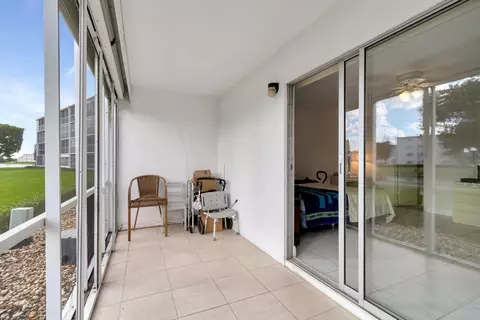 1071 Cornwall D, Boca Raton, FL 33434 photo 32