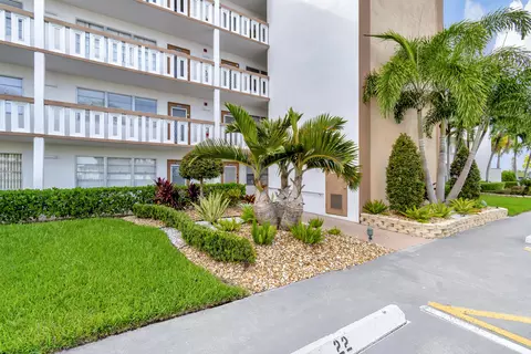 1071 Cornwall D, Boca Raton, FL 33434 photo 4