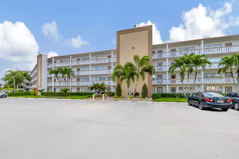 1071 Cornwall D, Boca Raton, FL 33434 photo 2