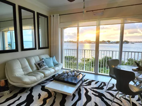 3 Harbour Isle Dr E #206, Fort Pierce, FL 34949