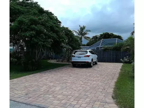 808 SE Ocean Ave, Stuart, FL 34996 photo 7