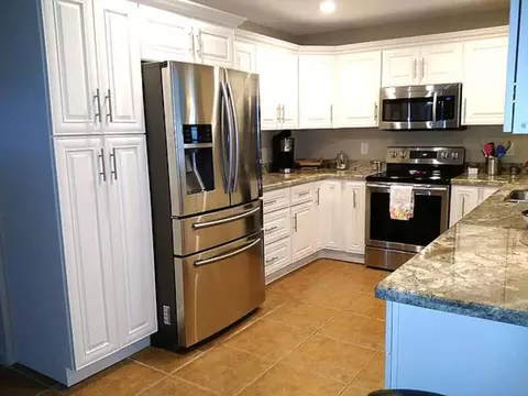 808 SE Ocean Ave, Stuart, FL 34996 photo 3