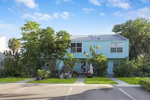 910 Shorewinds Dr, Fort Pierce, FL 34949