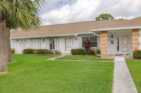 1228 S Lakes End Dr E, Fort Pierce, FL 34982