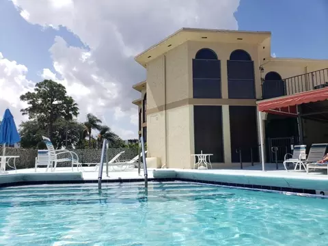 3590 Via Poinciana #116, Lake Worth, FL 33467