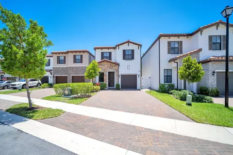 4002 Sequoia Pl W, Riviera Beach, FL 33410