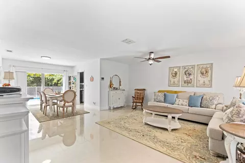 925 E River Dr, Margate, FL 33063 photo 6