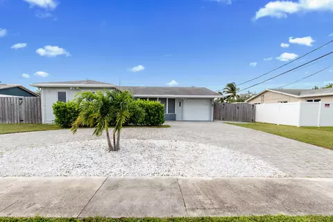 925 E River Dr, Margate, FL 33063 photo 2
