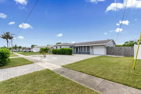 925 E River Dr, Margate, FL 33063 photo 3