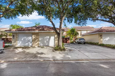 215 Old Meadow Way, Palm Beach Gardens, FL 33418