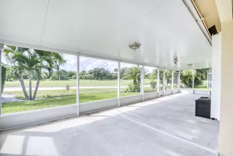 306 Moccasin Trl W, Jupiter, FL 33458