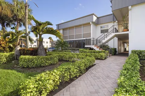 459 Piedmont J #459, Delray Beach, FL 33484
