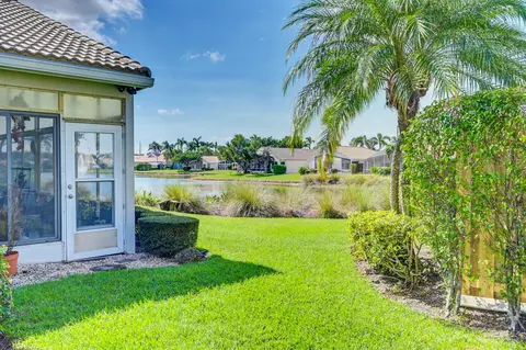 10374 Utopia Cir E, Boynton Beach, FL 33437 photo 2
