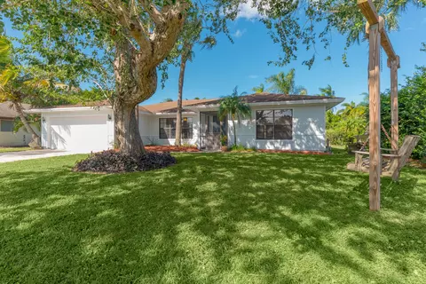 619 NE Lima Vias, Jensen Beach, FL 34957