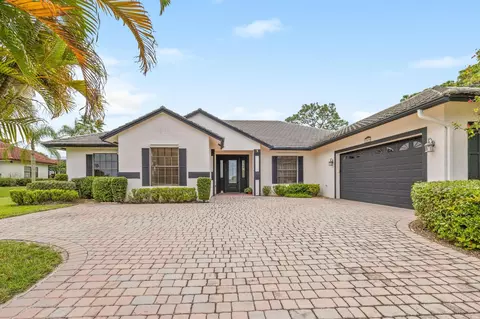 18638 SE Old Trail East Dr E, Jupiter, FL 33478
