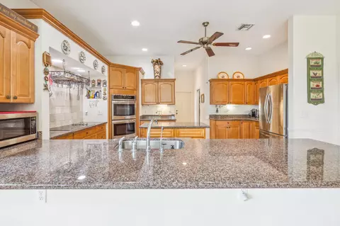 18638 SE Old Trail East Dr E, Jupiter, FL 33478 photo 11