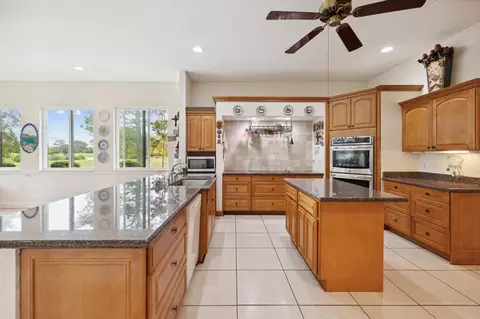 18638 SE Old Trail East Dr E, Jupiter, FL 33478 photo 10