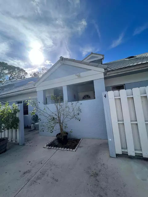 310 SE 2nd Ave #A4, Deerfield Beach, FL 33441