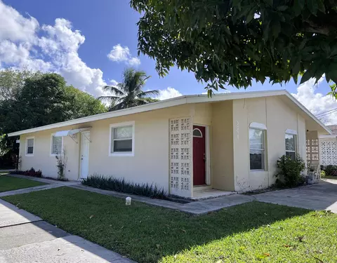 2016 Dock St, West Palm Beach, FL 33401