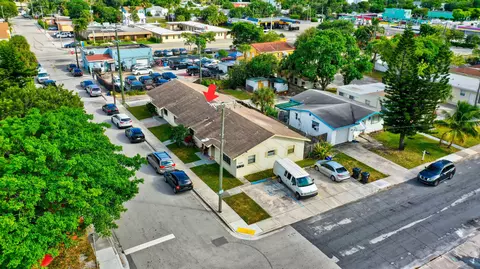 730 N H St #A, FL 33460