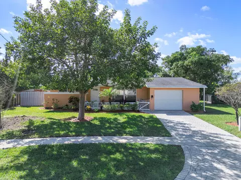 2101 NW 77th Ave, Sunrise, FL 33322