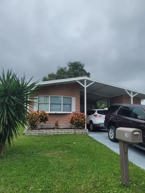 38 Sierra Del Norte, Fort Pierce, FL 34951