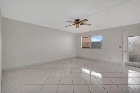 200 Saxony E, Delray Beach, FL 33446 photo 9