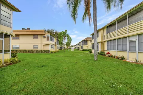 200 Saxony E, Delray Beach, FL 33446 photo 39